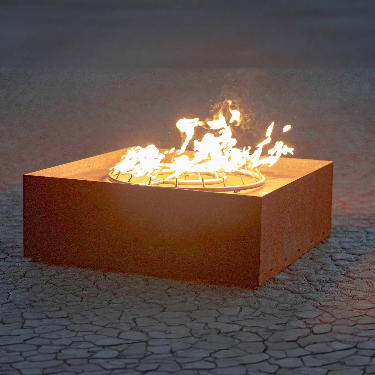The Atomic 36 inch stainless steel outdoor fire sculpture – The Outdoor Plus