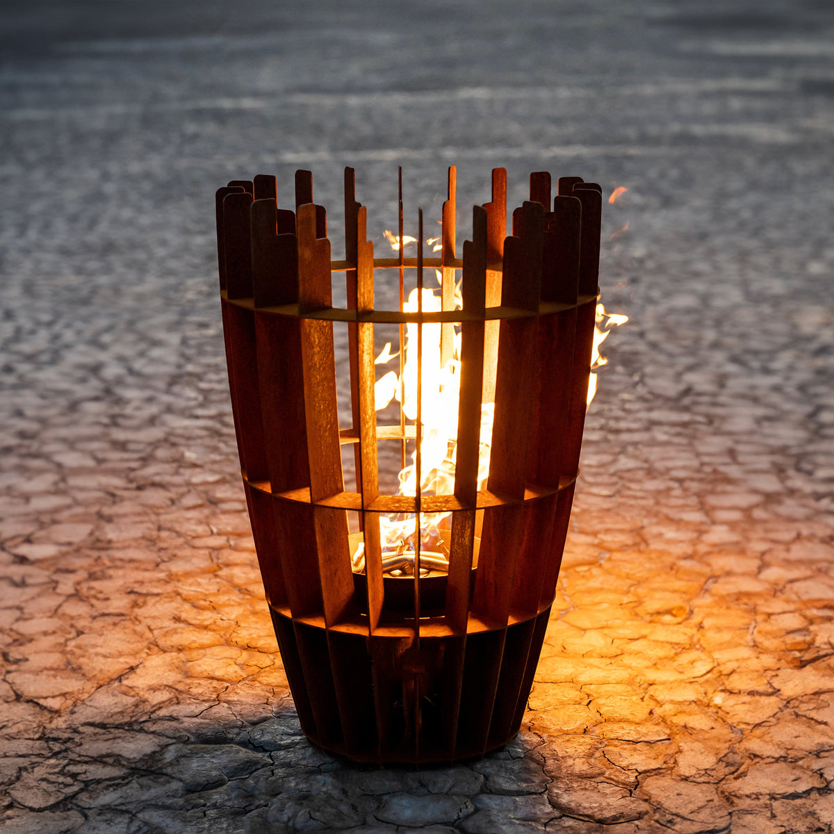 The Horizon 24 inch stainless steel outdoor fire sculpture – The Outdoor Plus