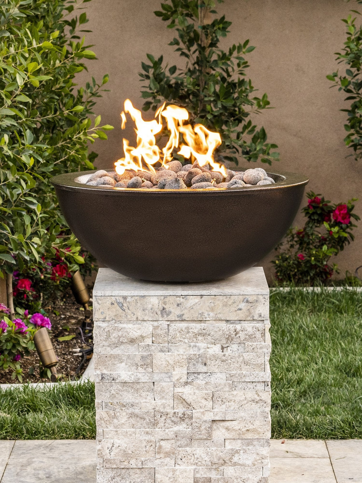 Sedona fire bowl in copper vein finish