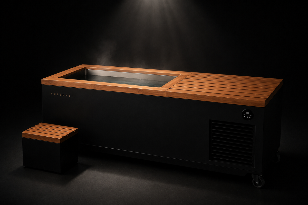 SOLENNE Privé stainless steel and cedar cold plunge – image 3